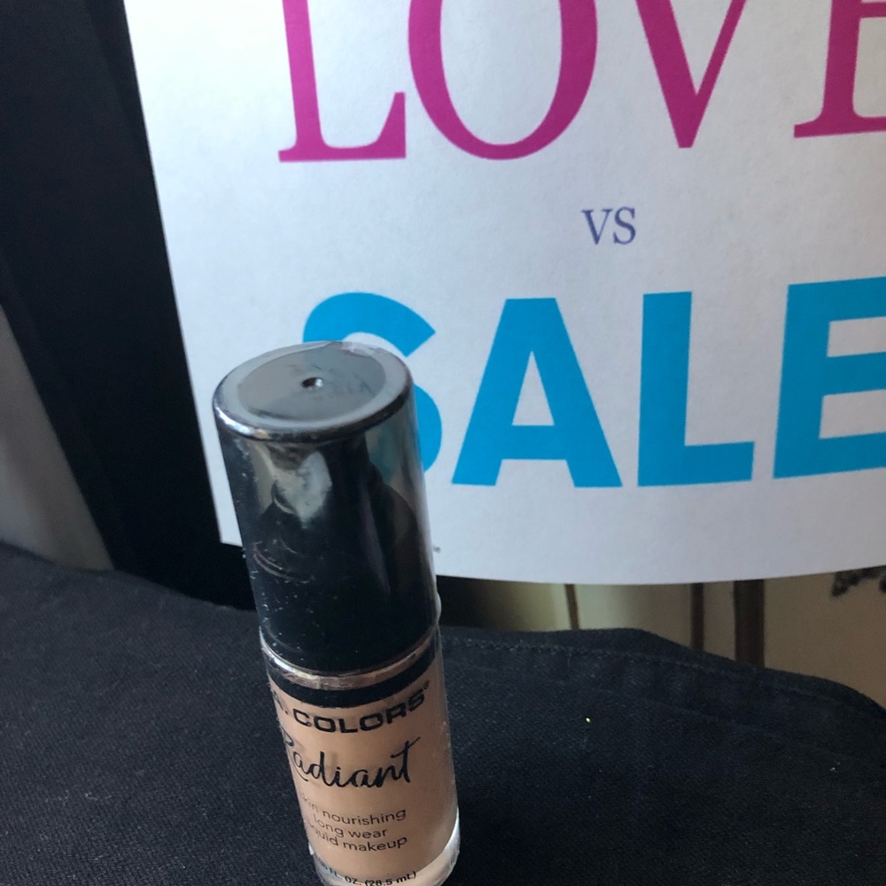 New skin nourishing long wear liquid makeup